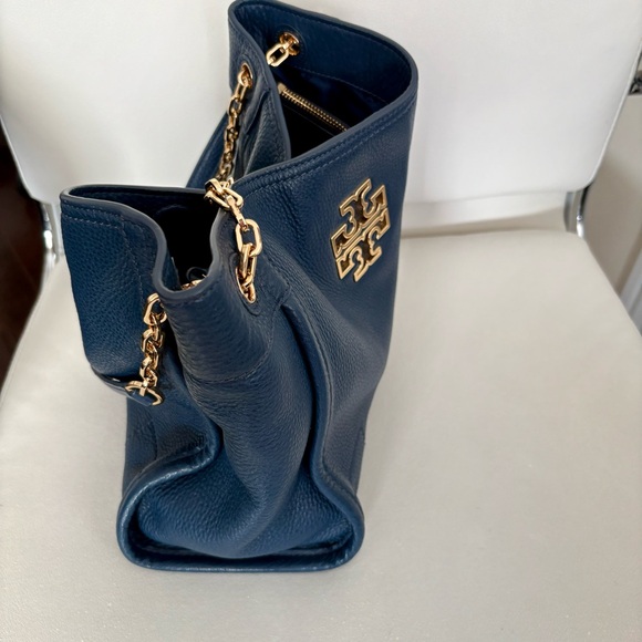 Tory Burch Britten Small Slouchy Tote in Blue/Teal with Gold Chain Strap - Picture 5 of 13